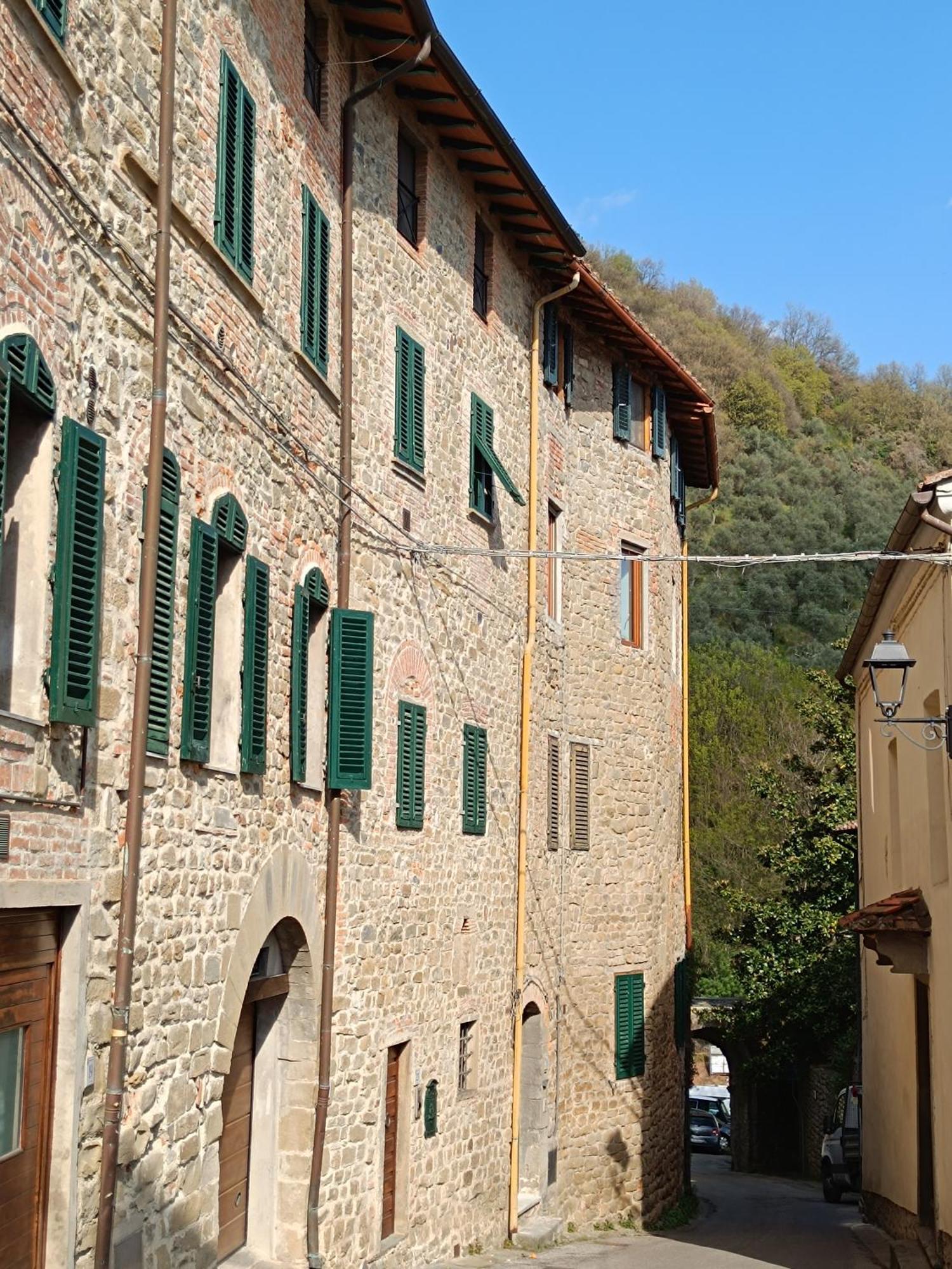 Castle Apartment Aga Uzzano Buitenkant foto